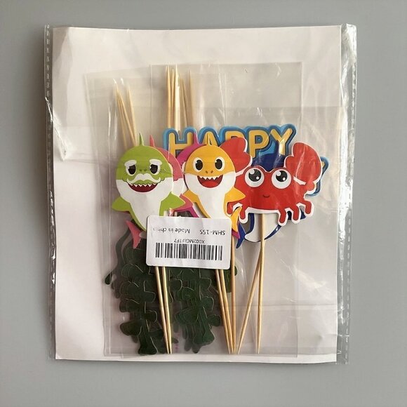 BABY SHARK THEME HAPPY BIRTHDAY CAKE TOPPERS SET 16 - Picture 3 of 3